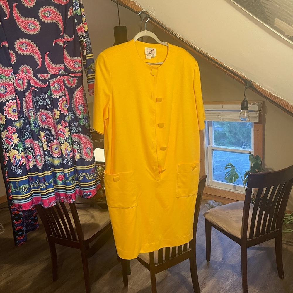 Vintage Yellow Caron Dress Made In USA square buttons with pockets